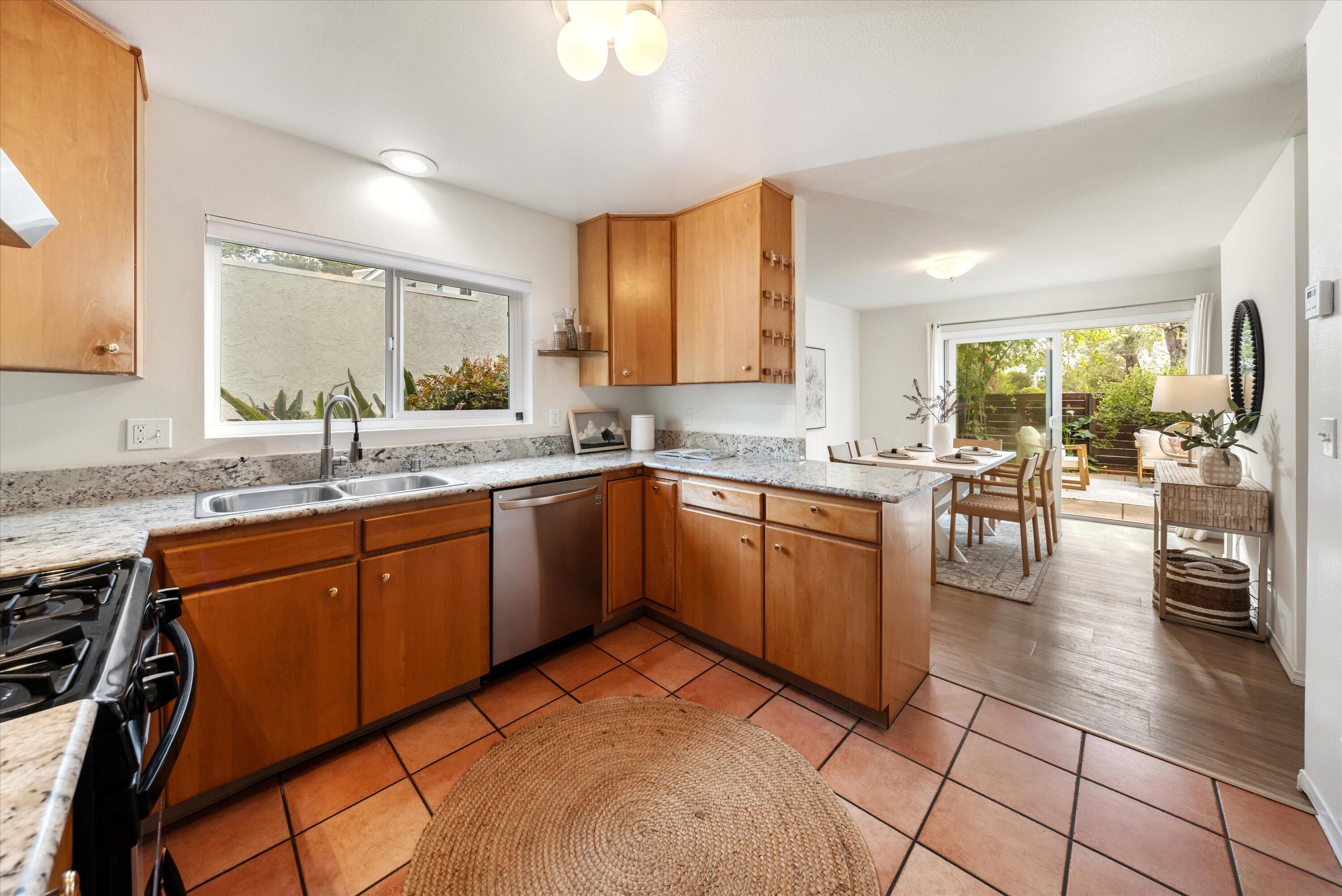 5053 Rhoads Avenue Apt F
