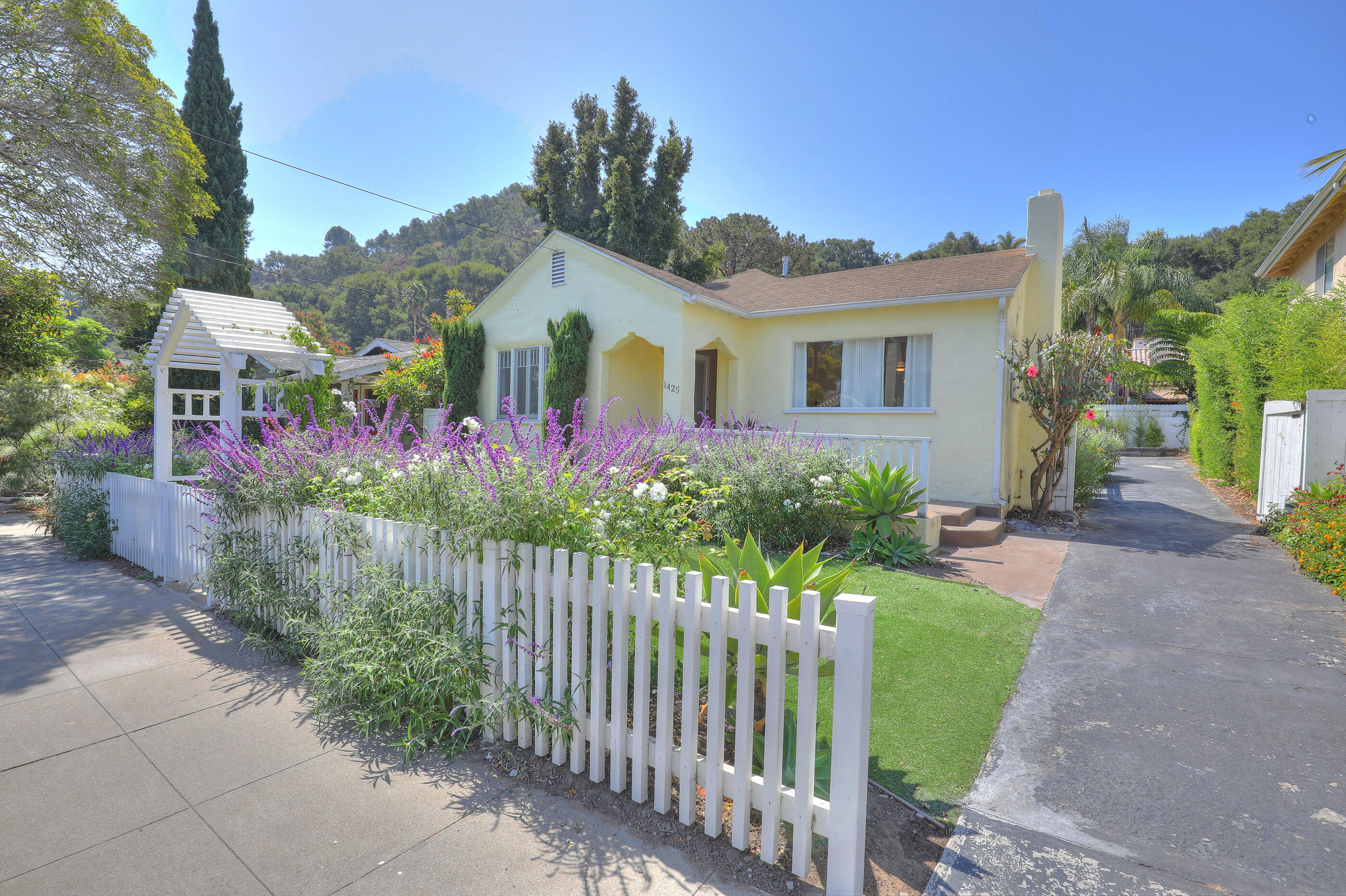 1425 Mountain Avenue