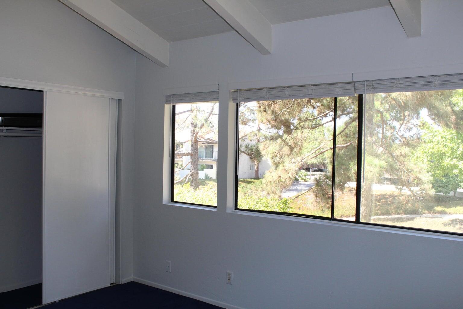 1035 Miramonte 1