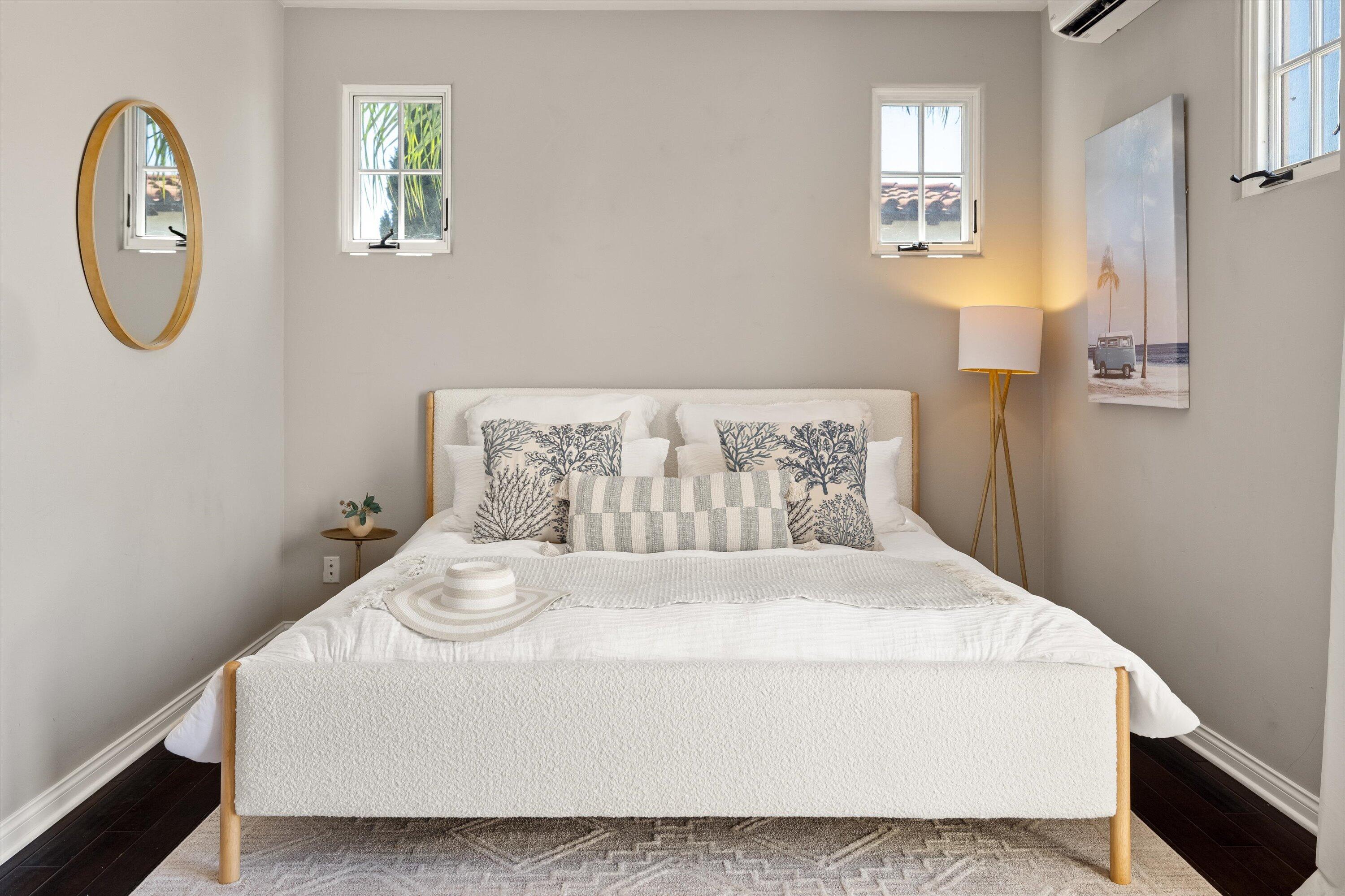 218 Santa Barbara Street Unit: B