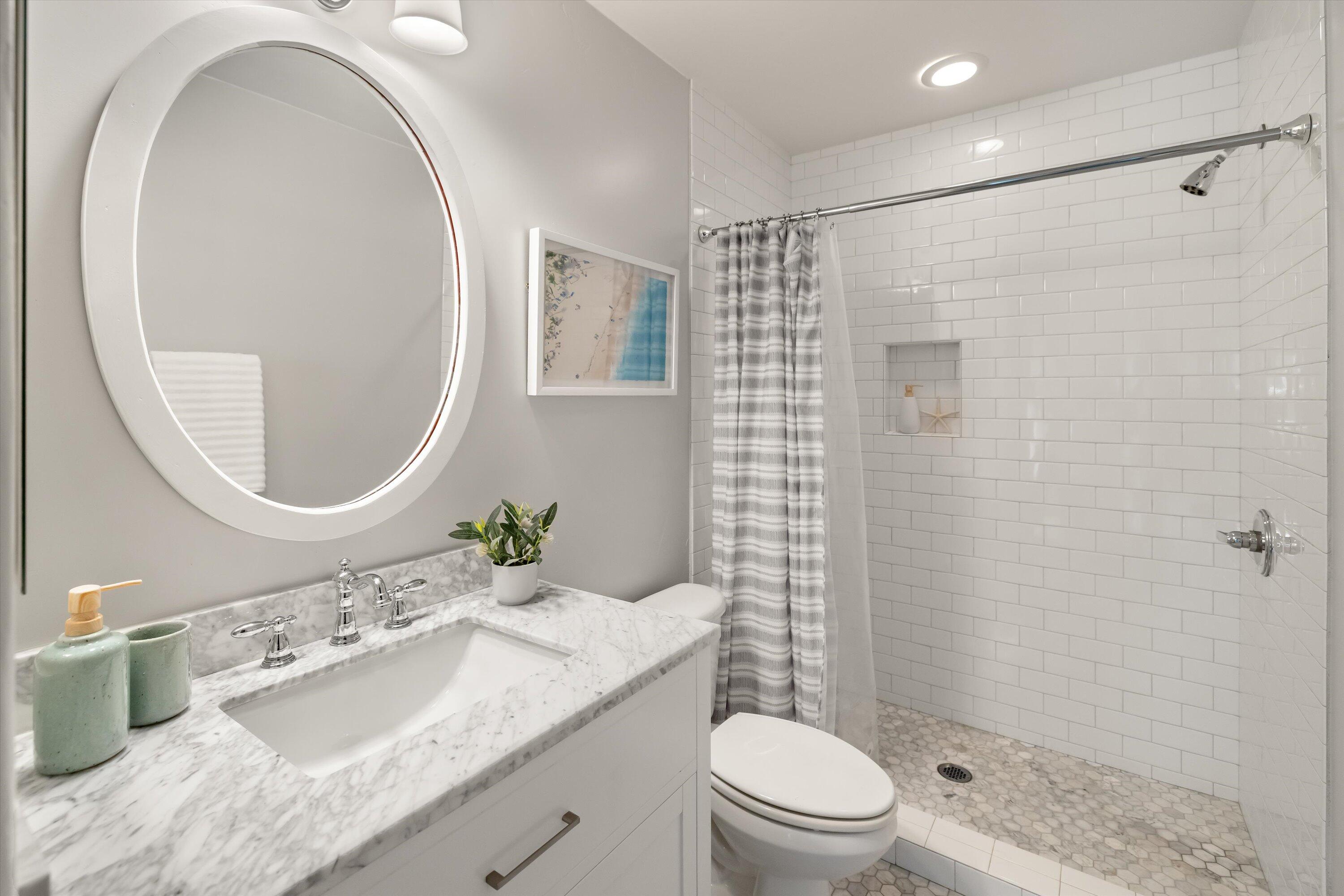 218 Santa Barbara Street Unit: B
