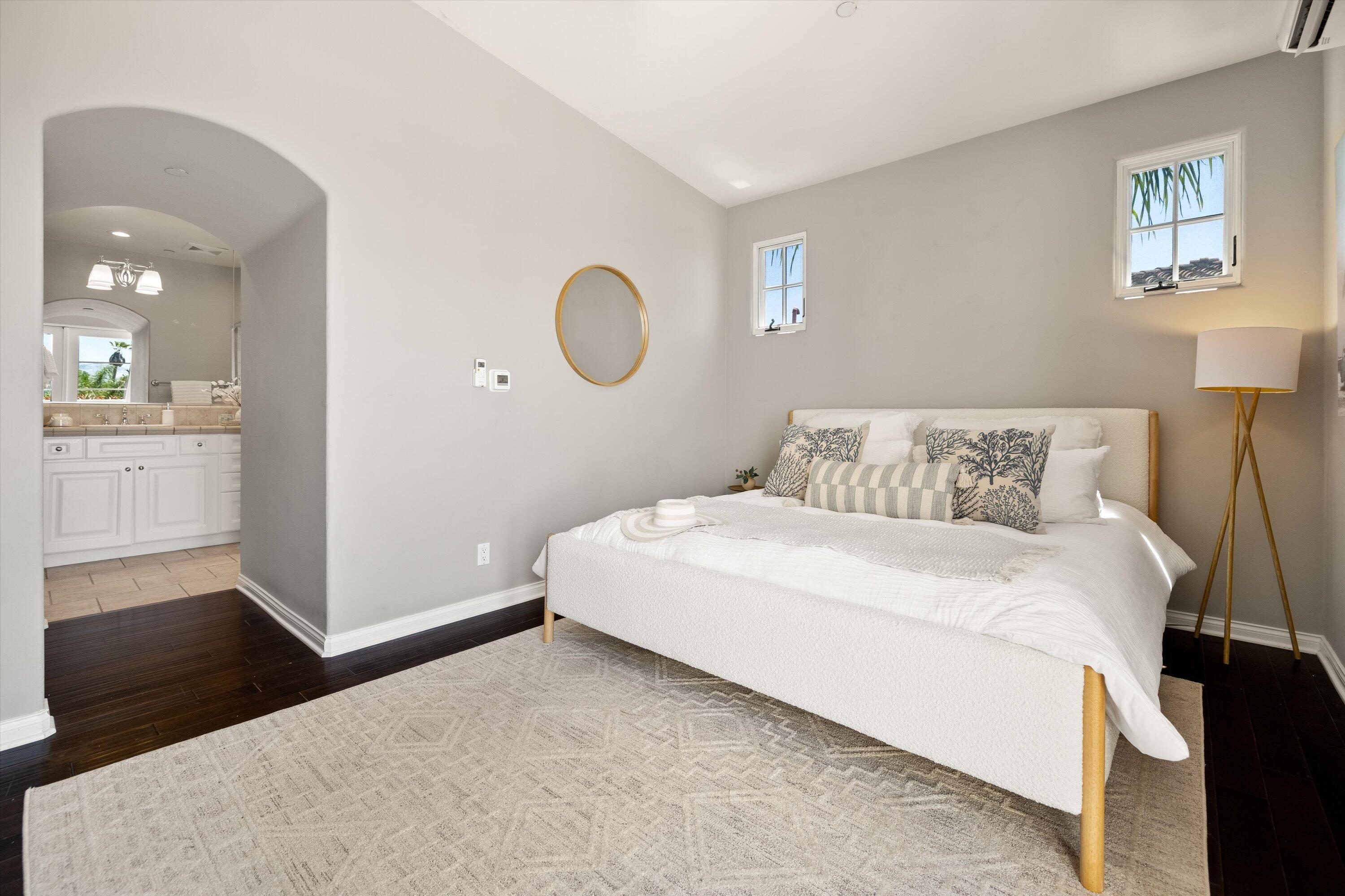 218 Santa Barbara Street Unit: B