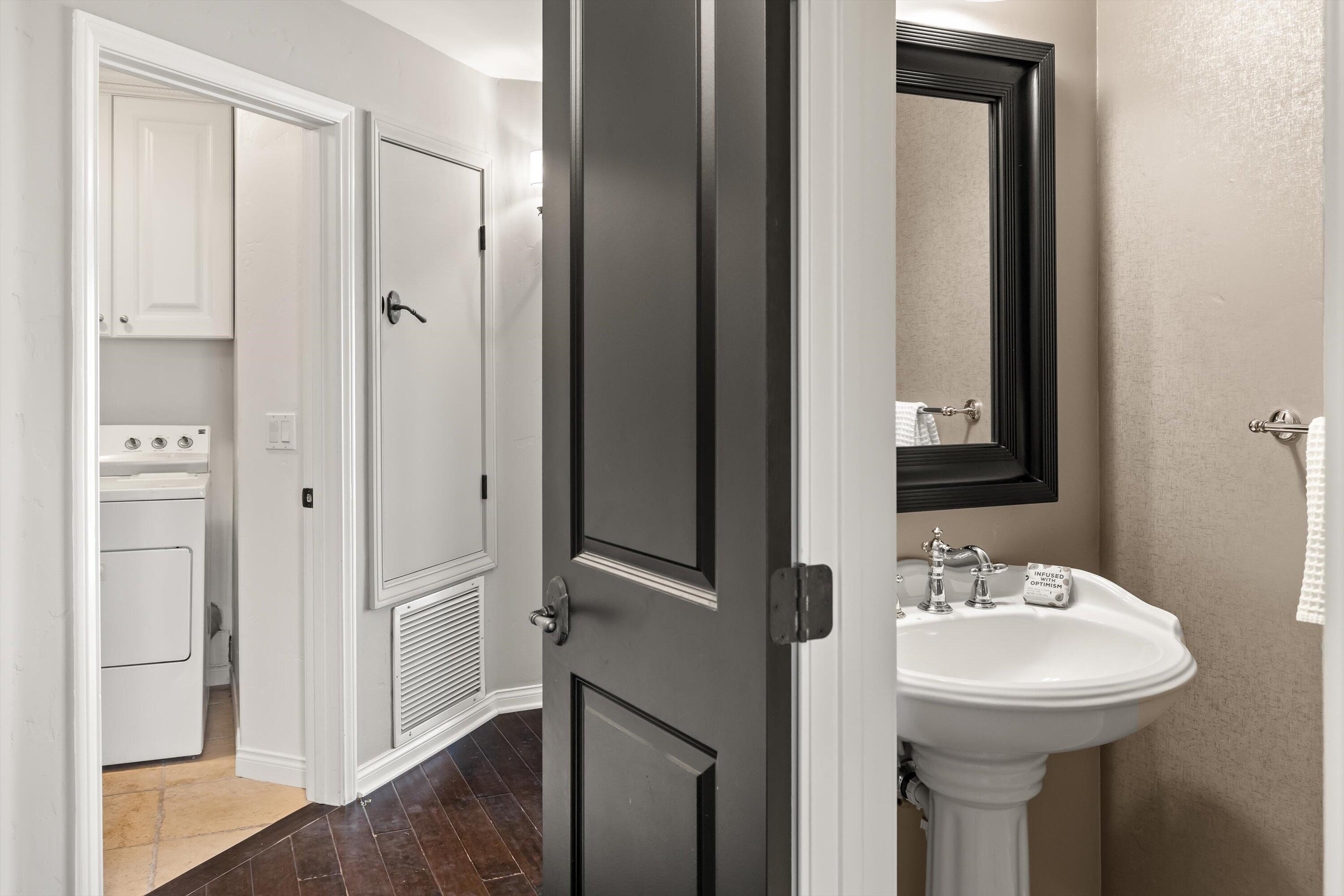 218 Santa Barbara Street Unit: B
