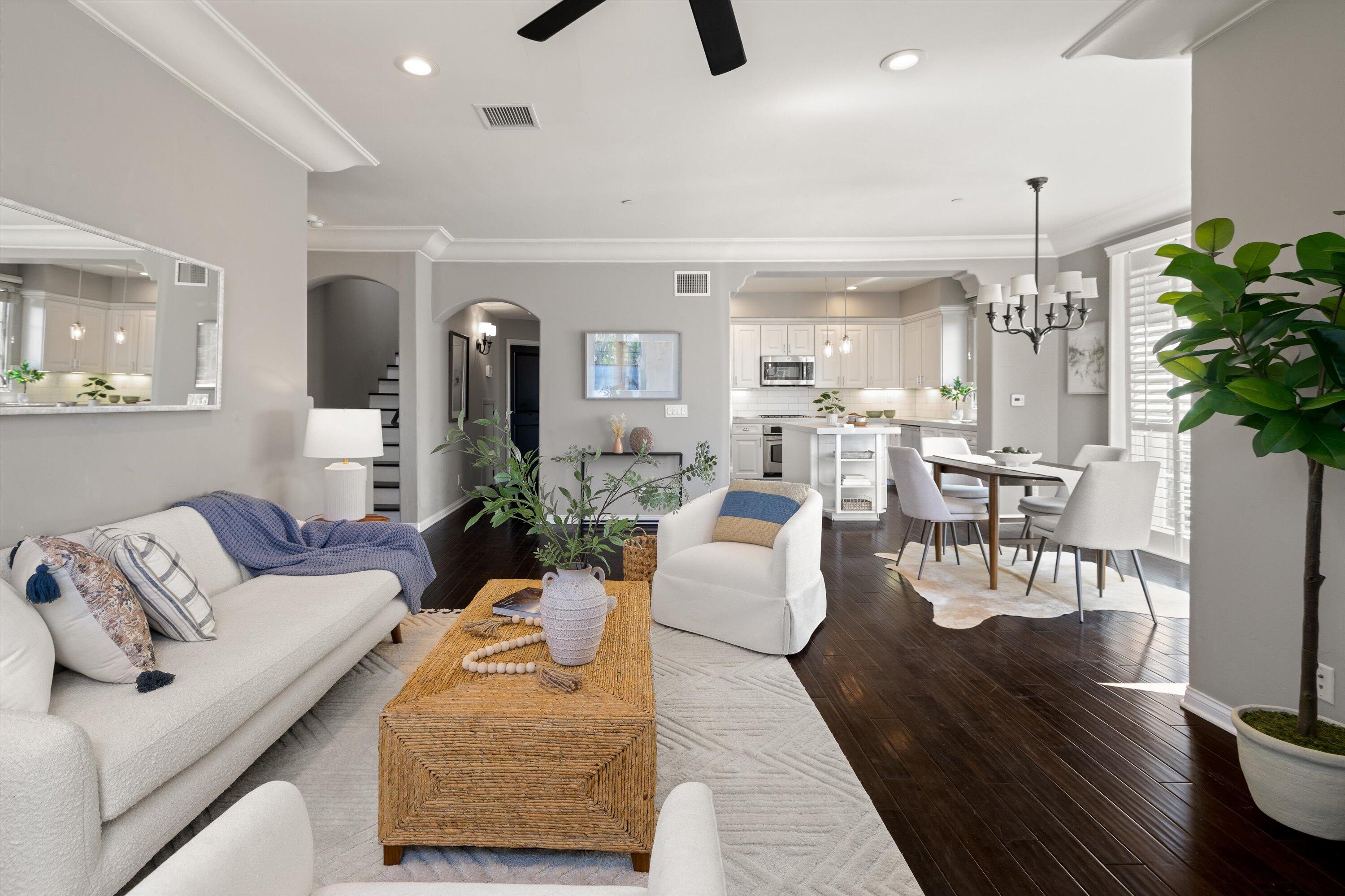 218 Santa Barbara Street Unit: B
