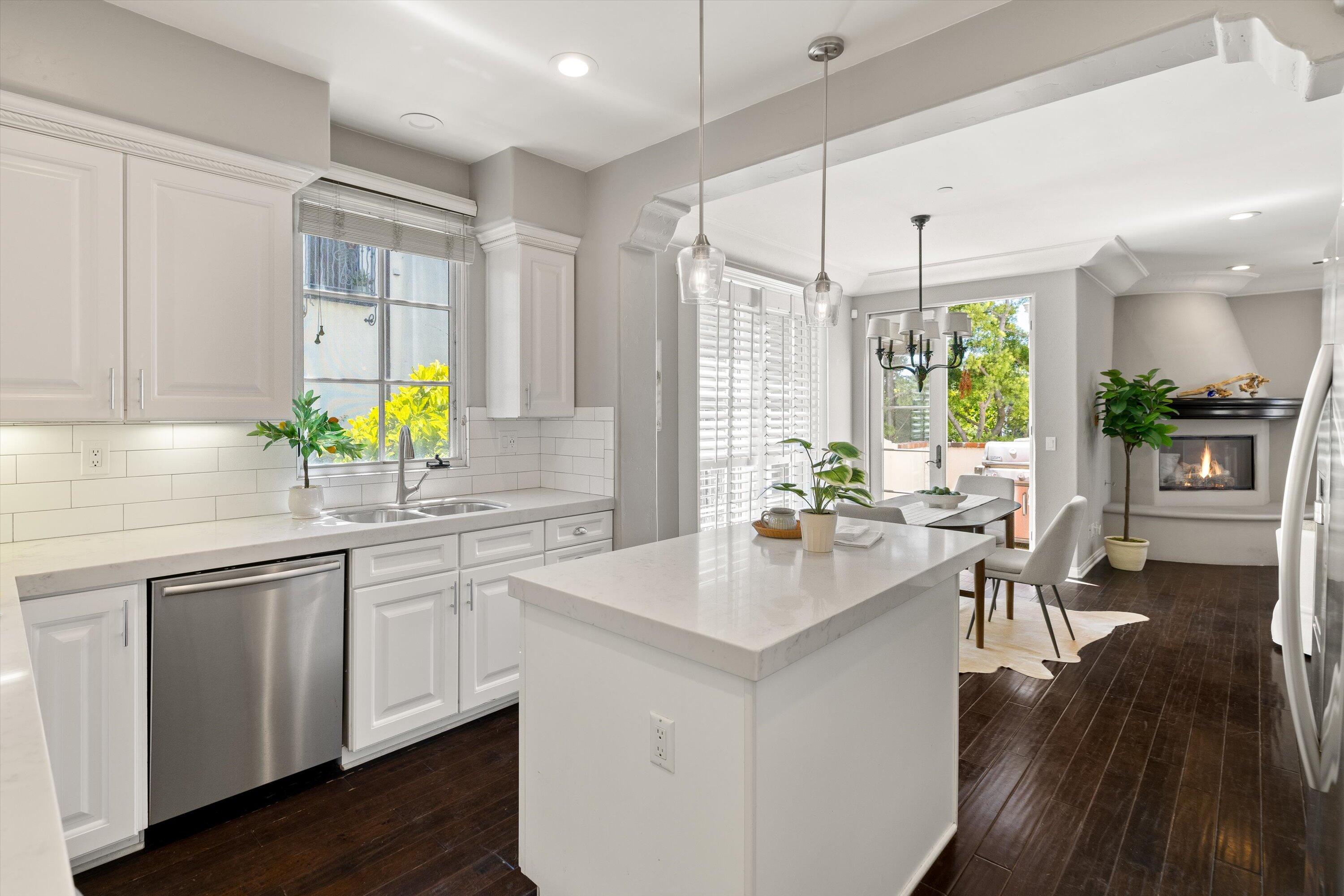 218 Santa Barbara Street Unit: B