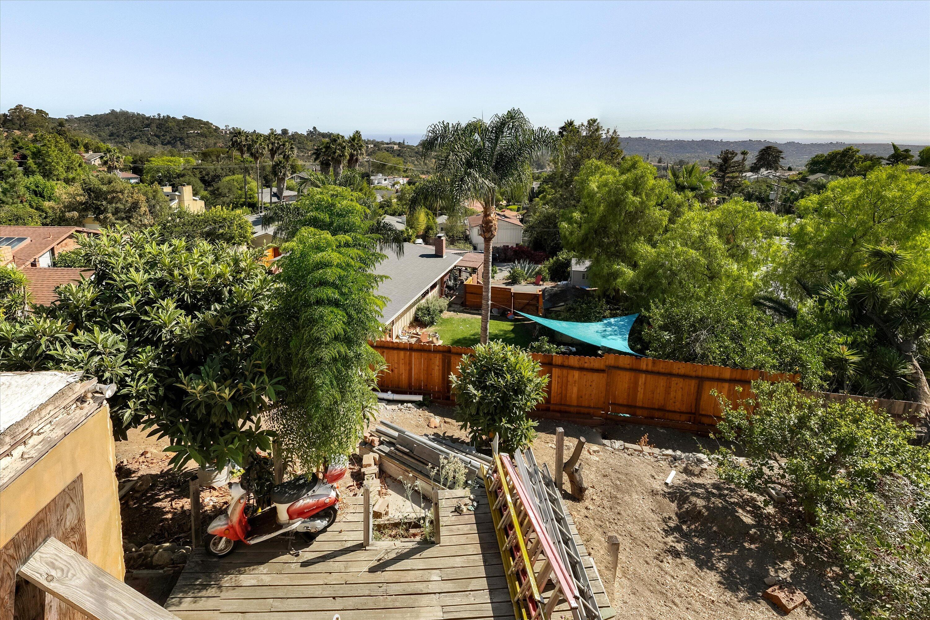 2662 Montrose Place