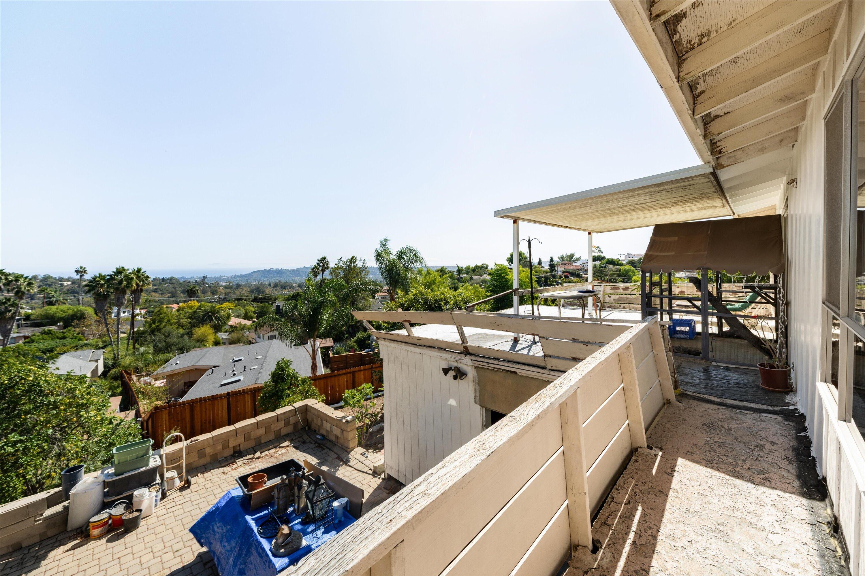 2662 Montrose Place