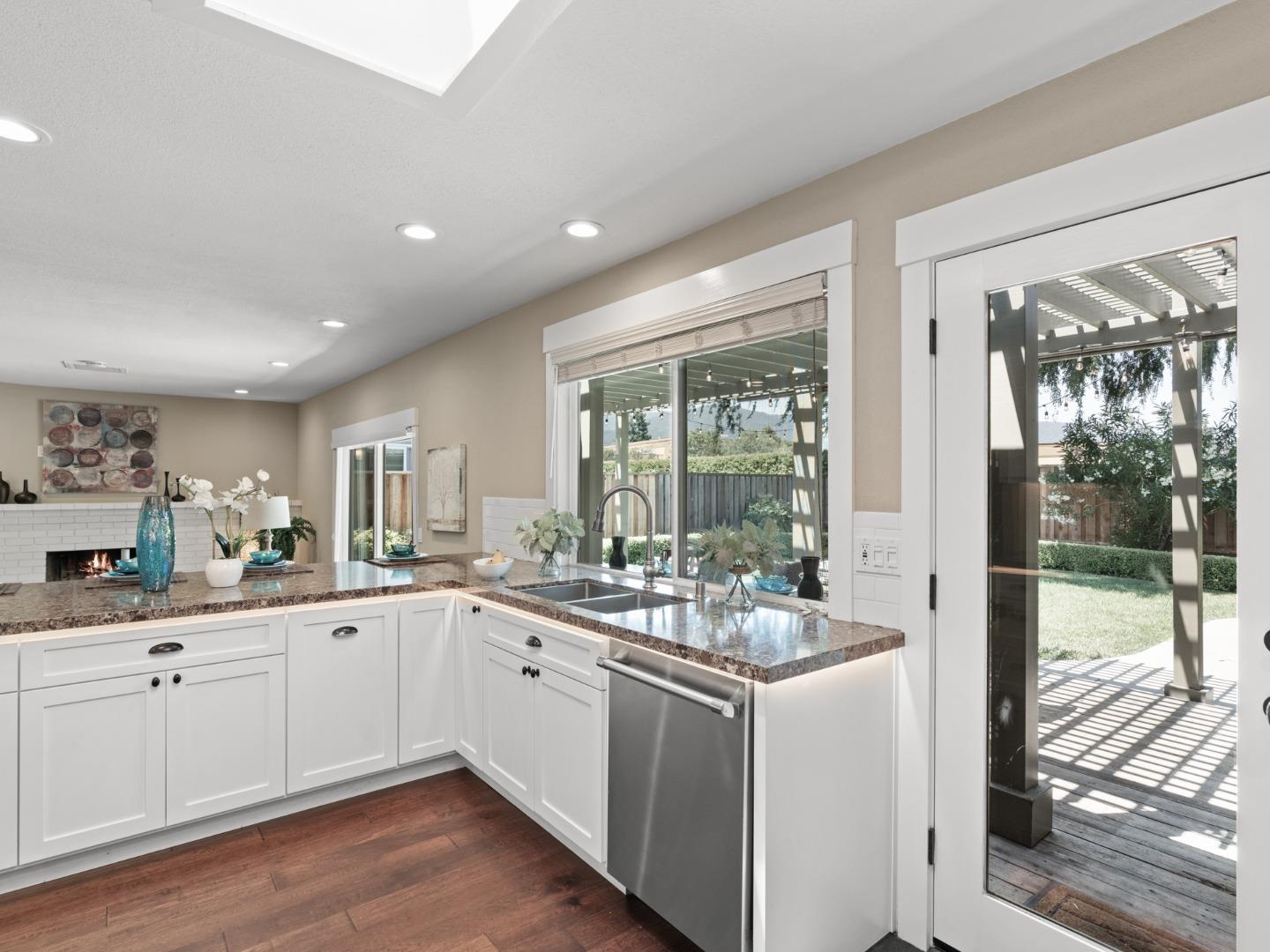 6593 Winterset WAY