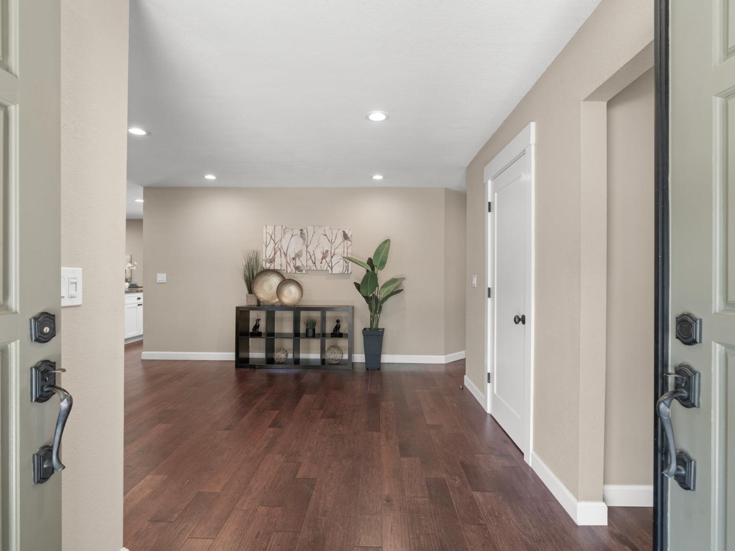 6593 Winterset WAY