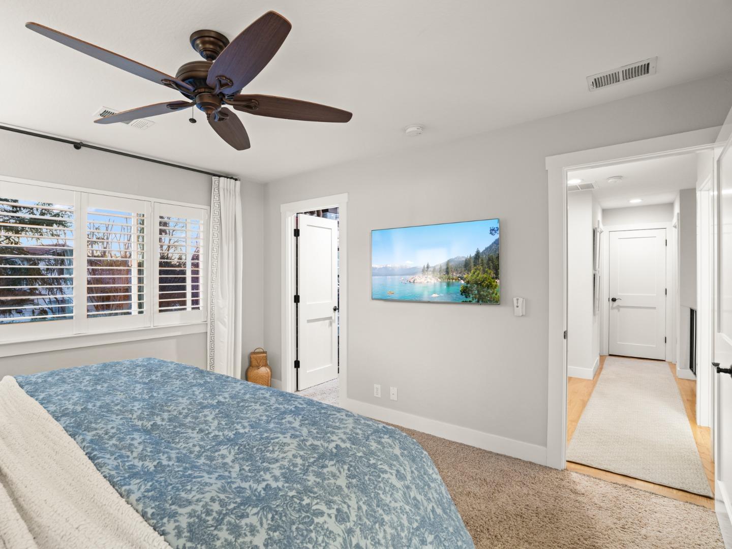 1467 Medallion DR