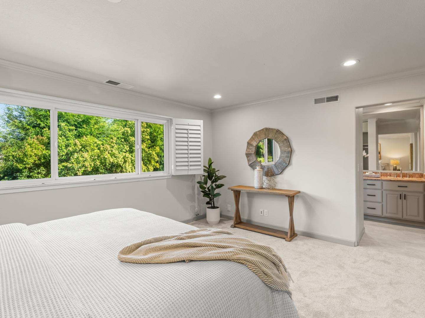 1033 Bright Oak Place