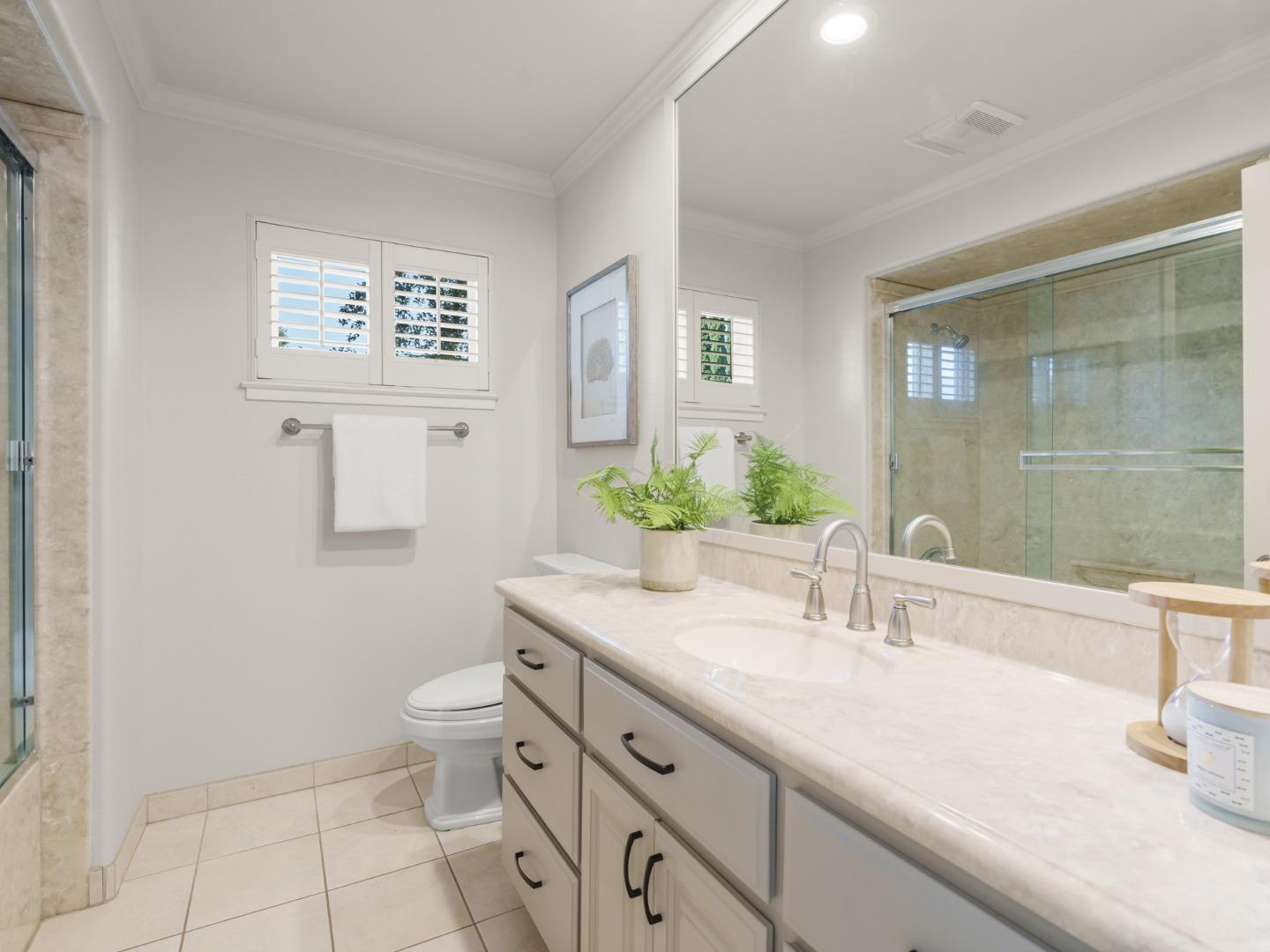 1033 Bright Oak Place