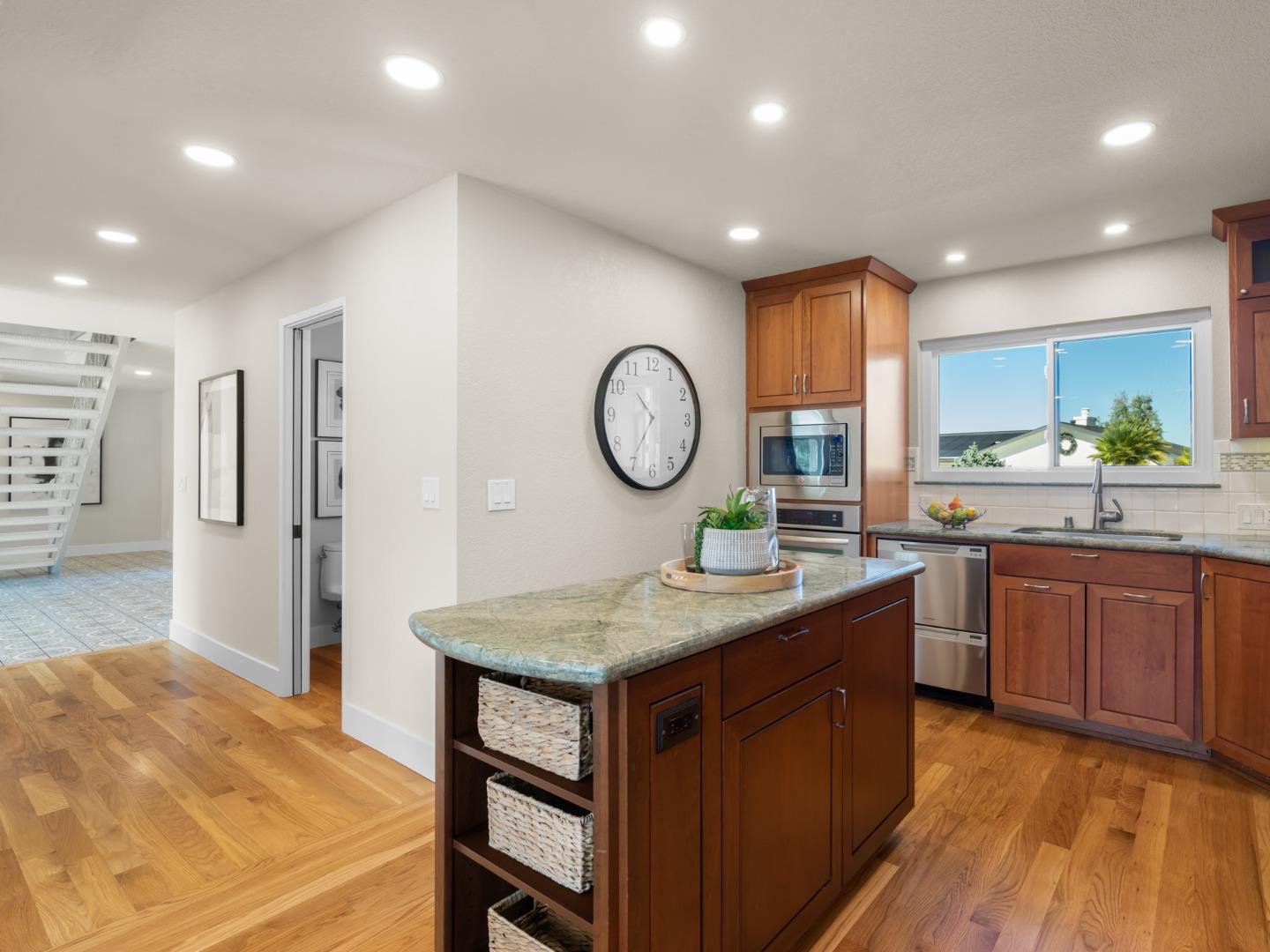 6746 Lookout Bend
