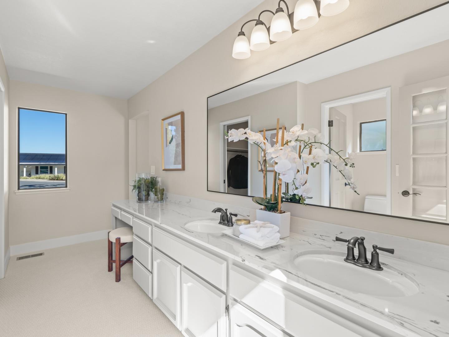 6746 Lookout Bend