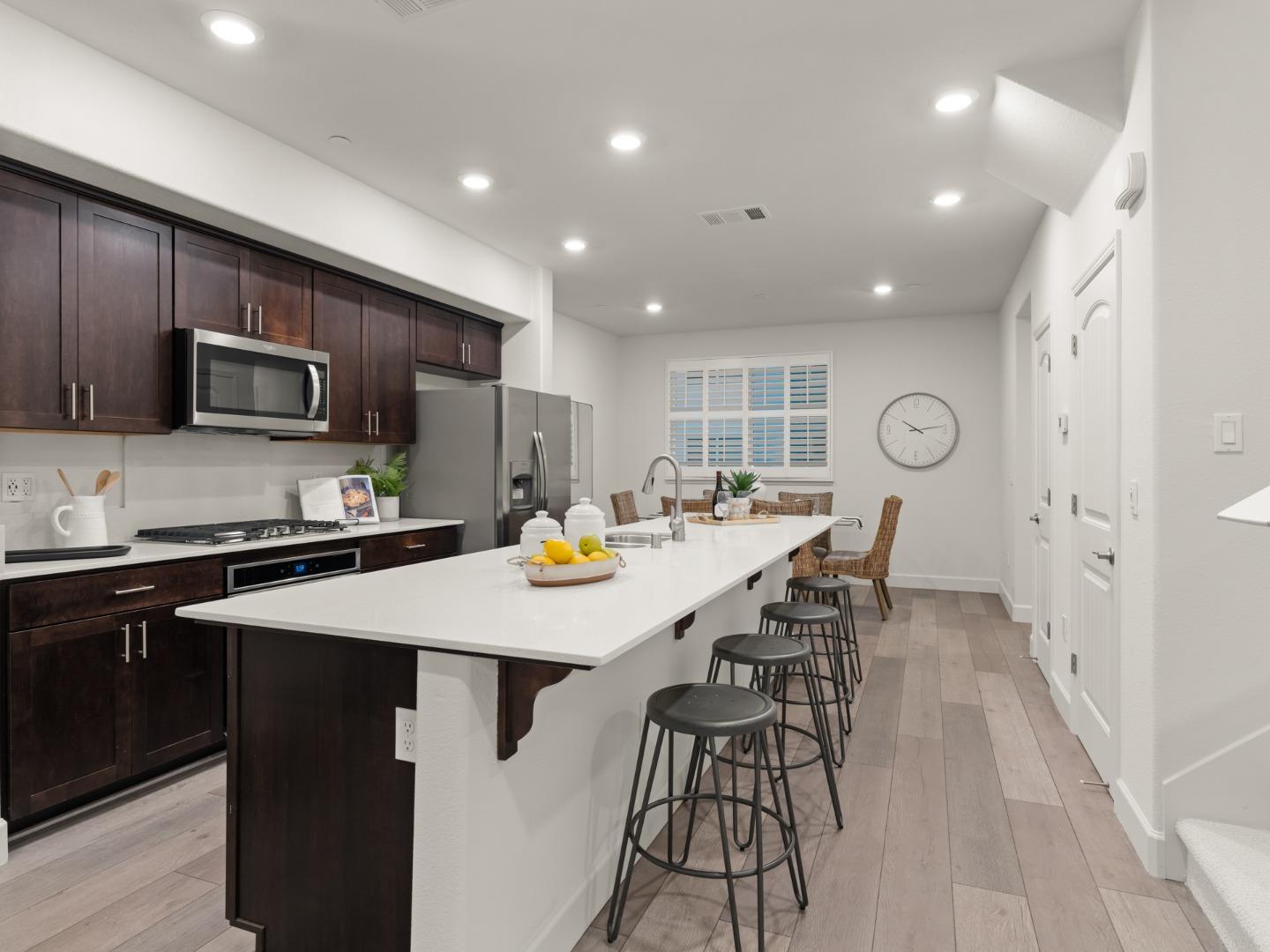 115 Agustin Narvaez Street 4