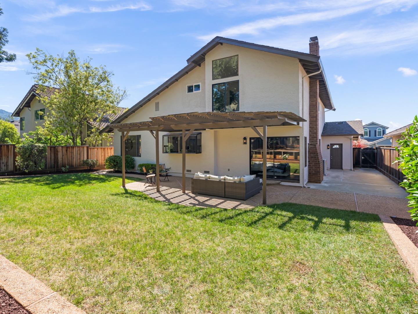 1062 Mountain Shadows Road