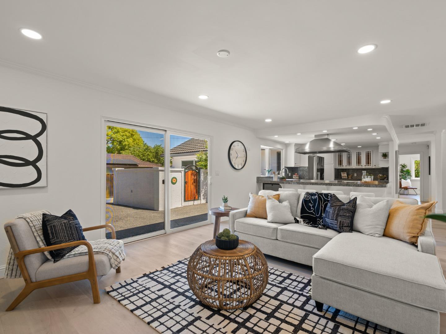 6332 Mcabee