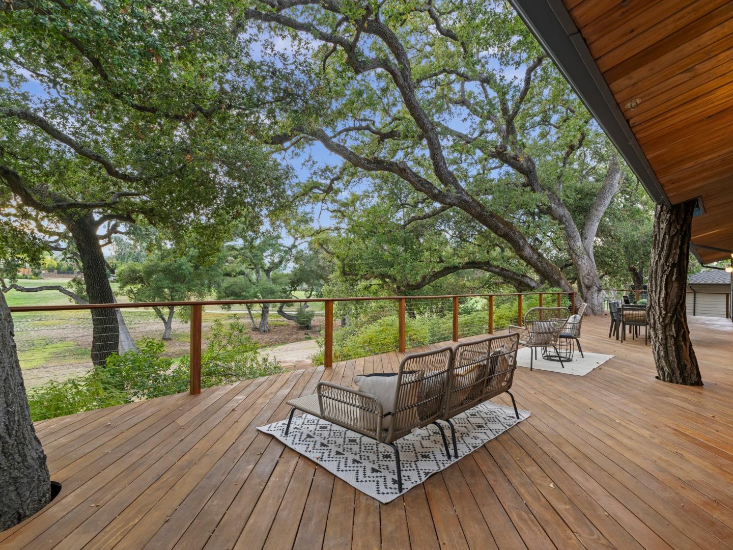 1269 Chateau DR