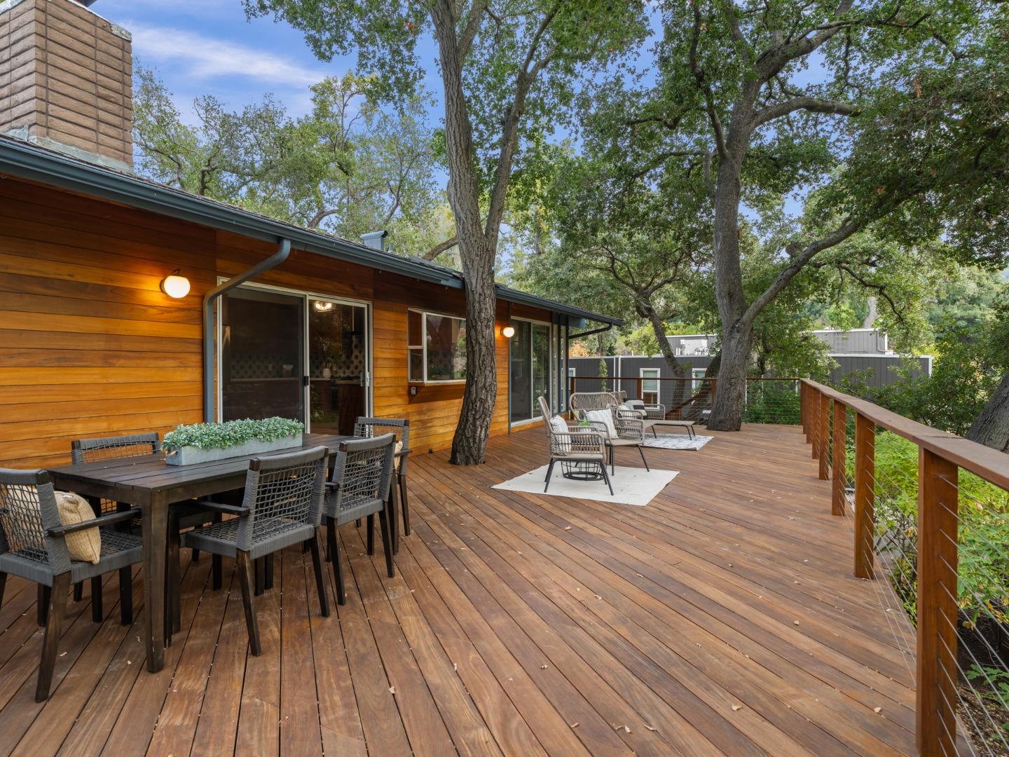 1269 Chateau DR