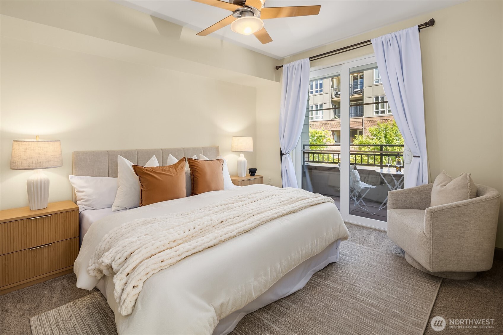 1840 25th Avenue NE Unit: 210