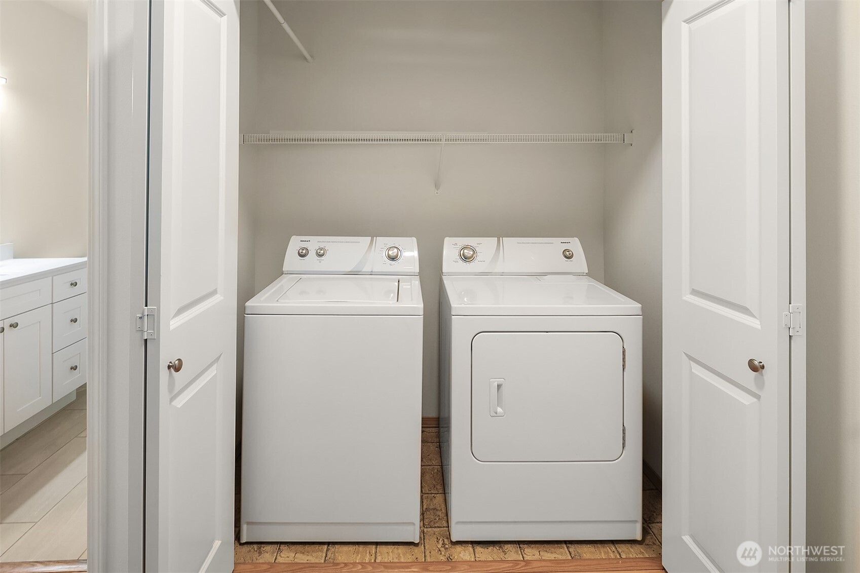 1731 10th Avenue NE Unit: B115