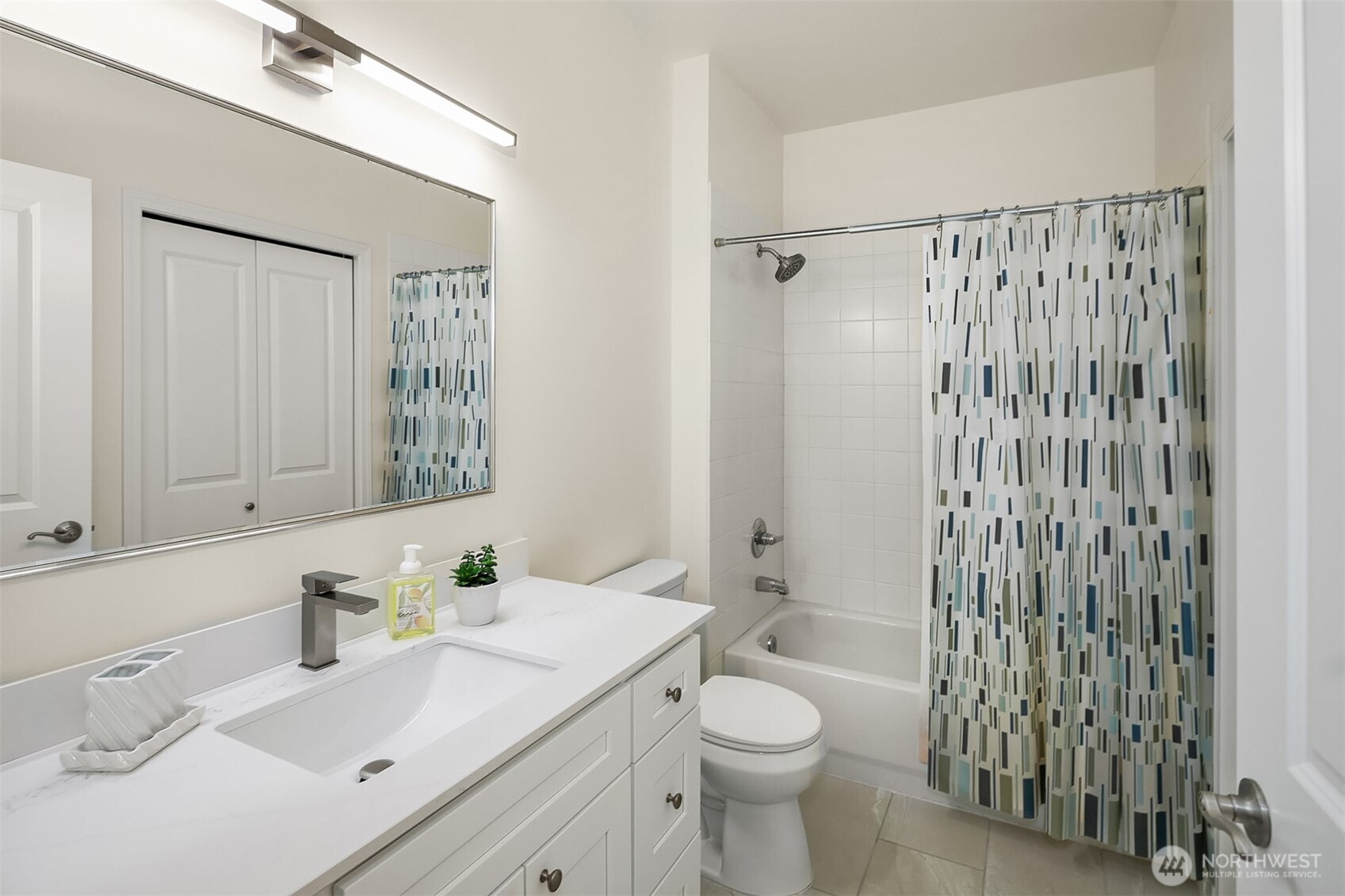 1731 10th Avenue NE Unit: B115