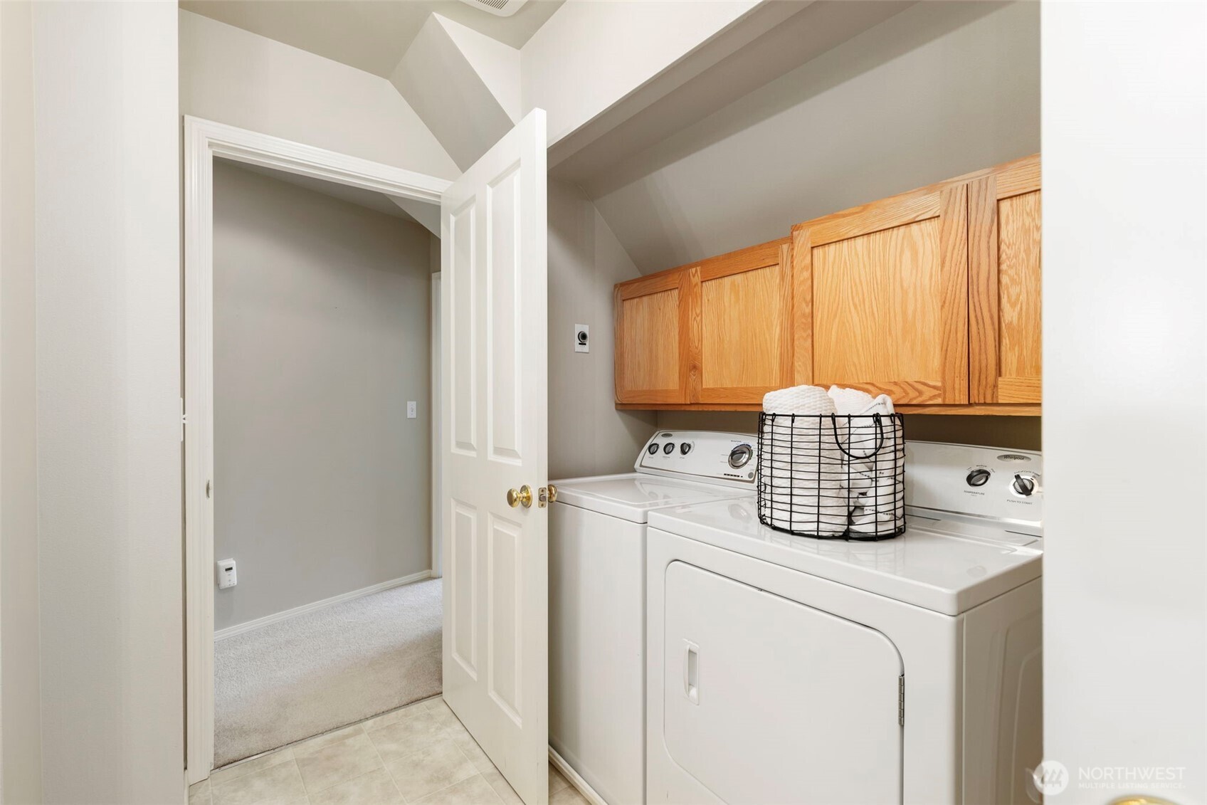 6207 NE Blakewood Court