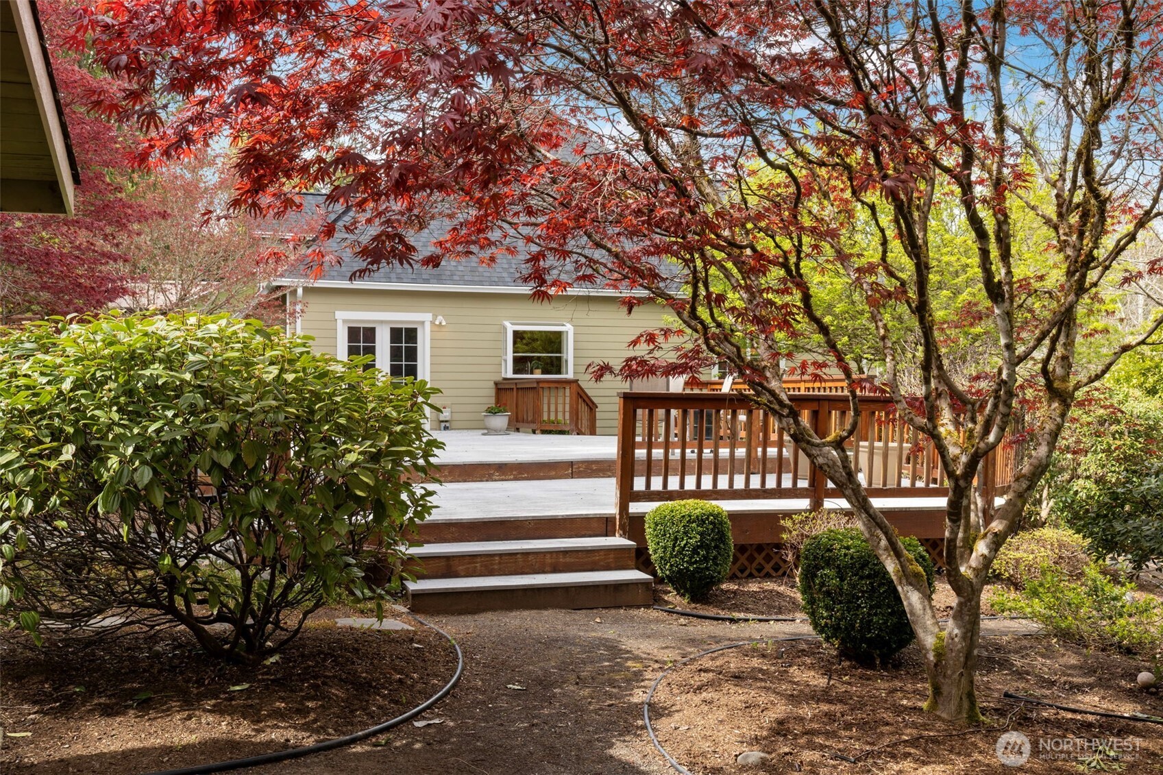 6207 NE Blakewood Court