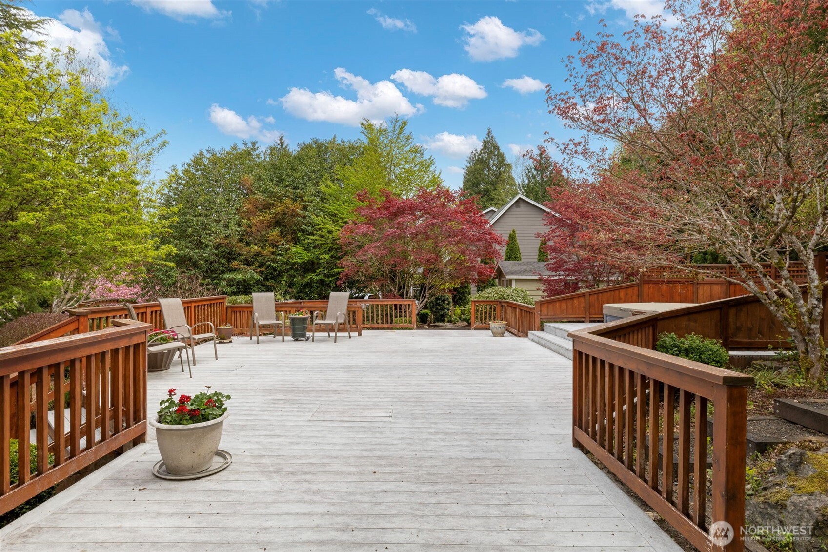 6207 NE Blakewood Court