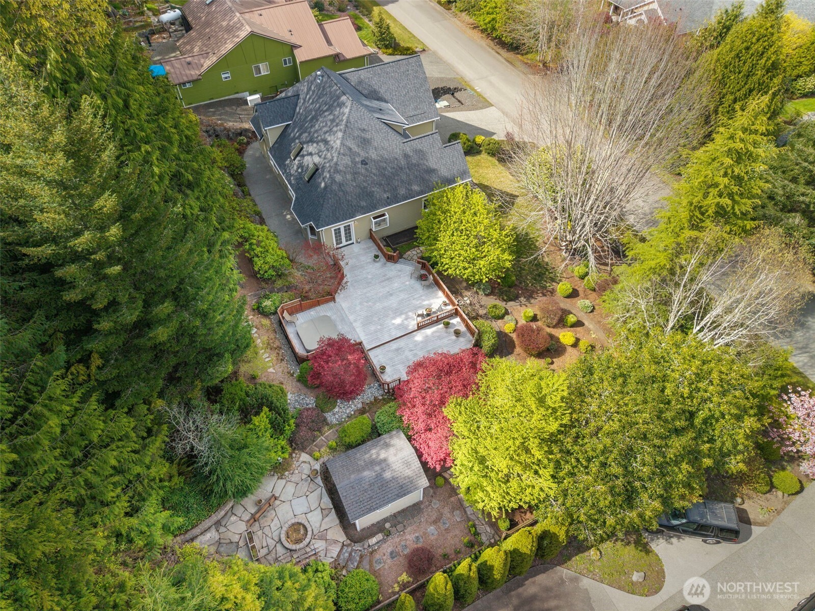 6207 NE Blakewood Court