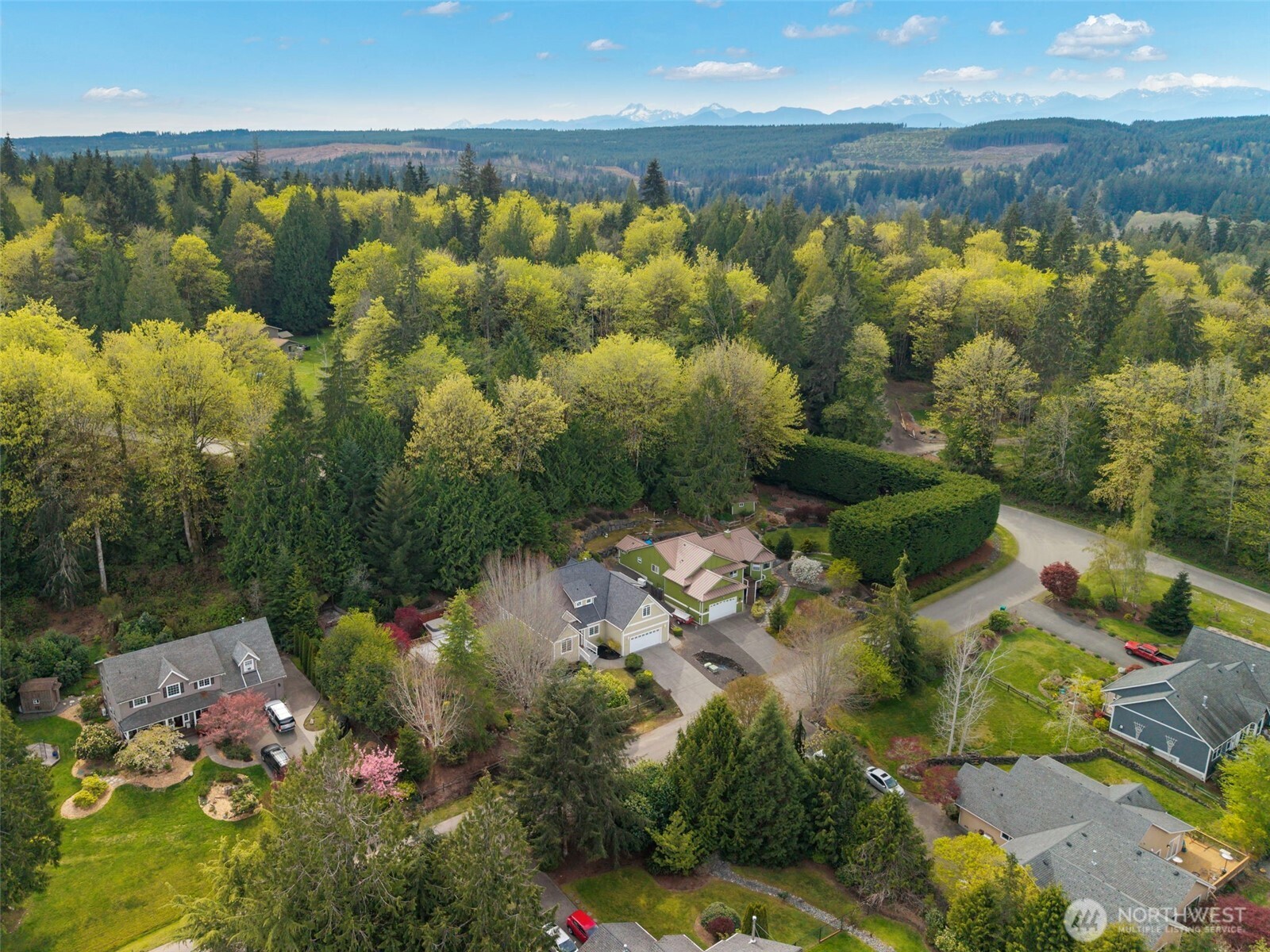 6207 NE Blakewood Court