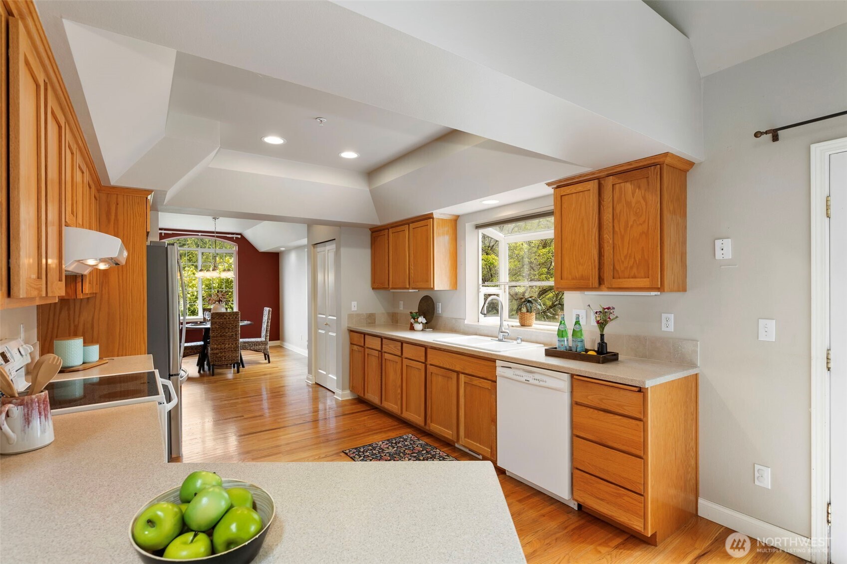 6207 NE Blakewood Court