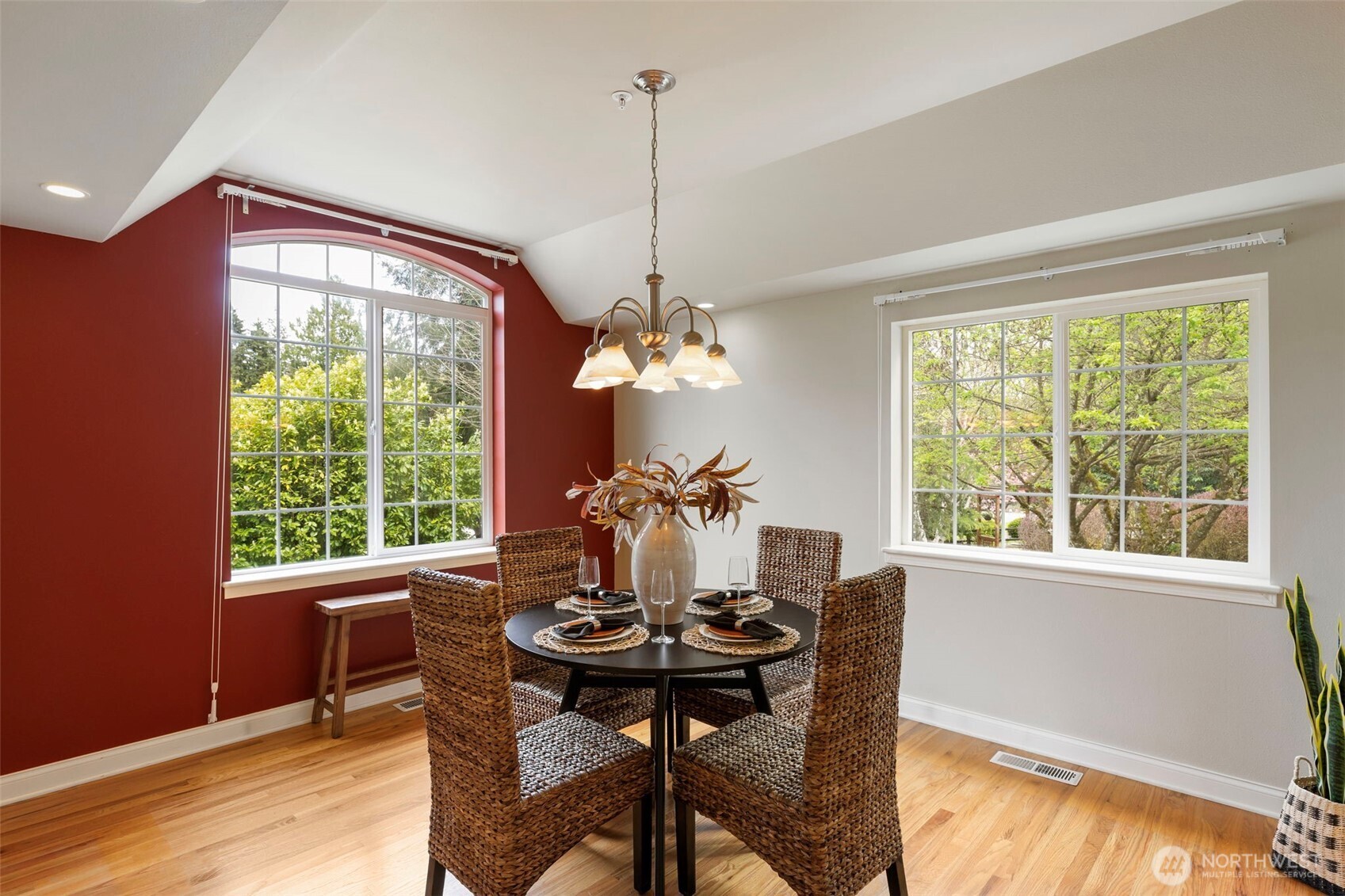 6207 NE Blakewood Court