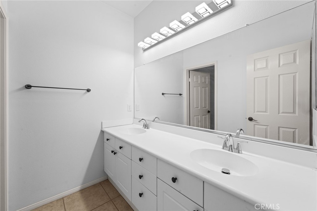 40870 Bouvier Court