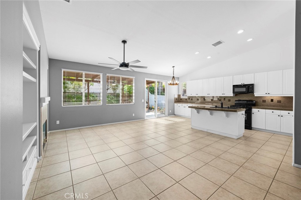 40870 Bouvier Court