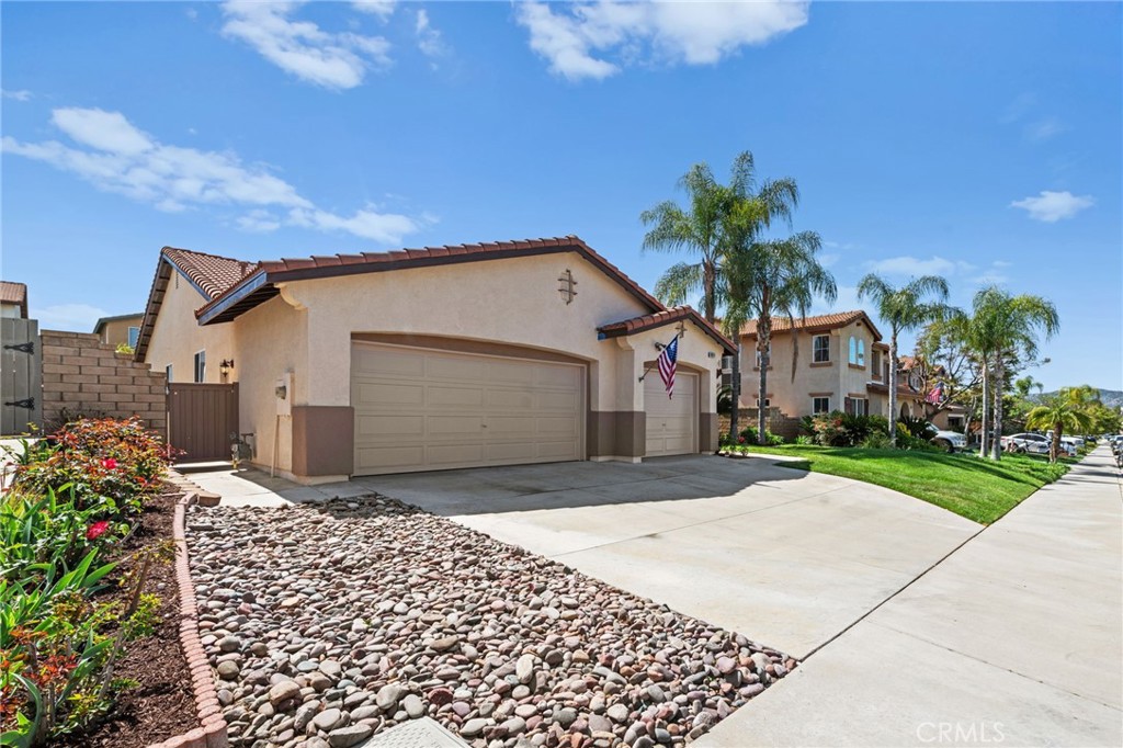 40870 Bouvier Court