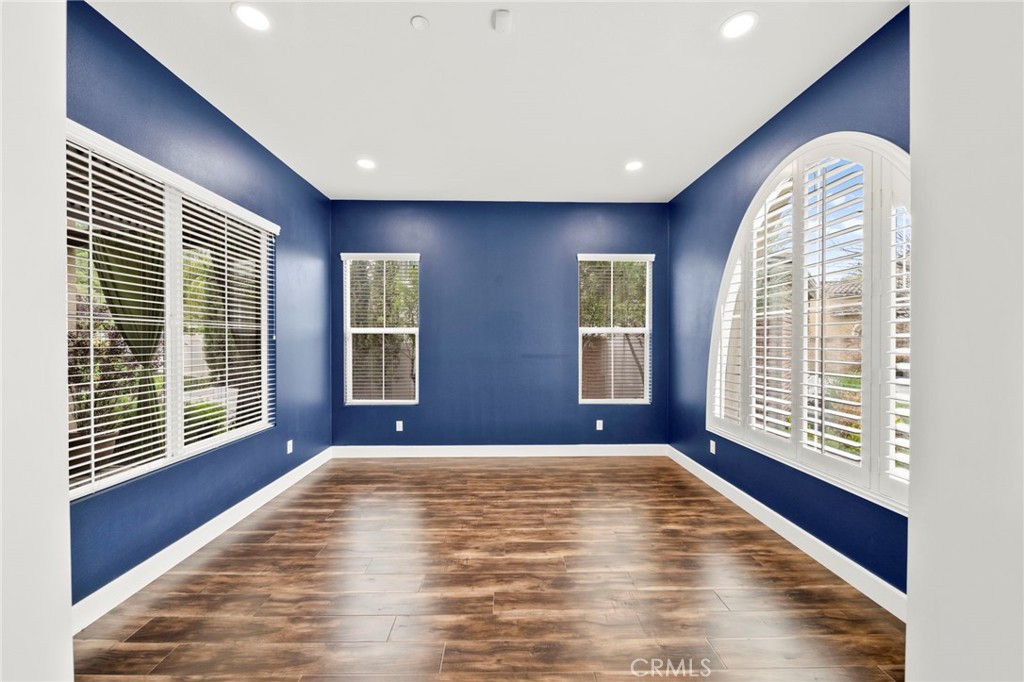 32201 Elk Grove Court