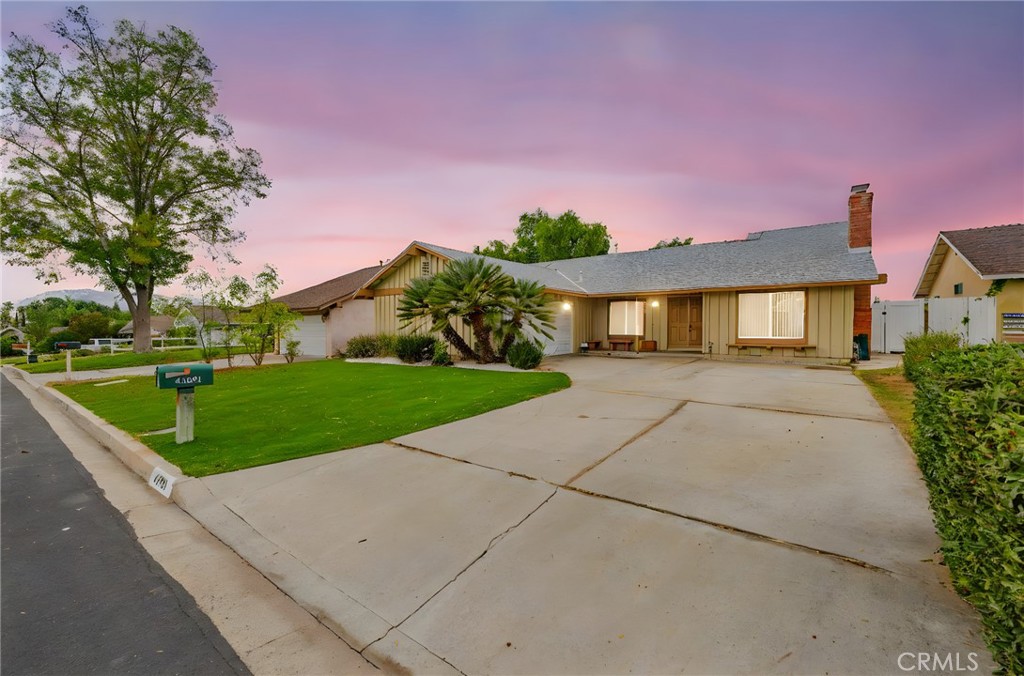 42691 San Julian Place