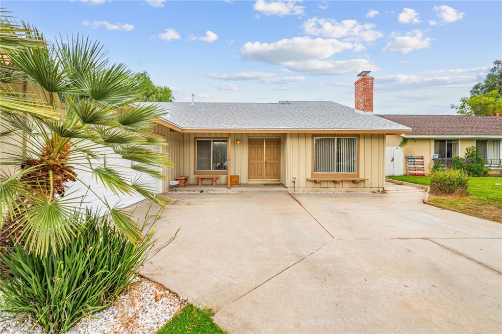 42691 San Julian Place