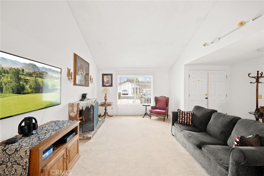 42691 San Julian Place