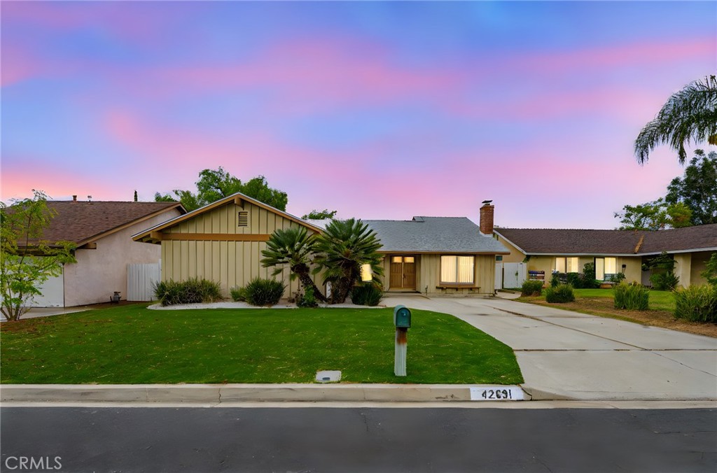 42691 San Julian Place