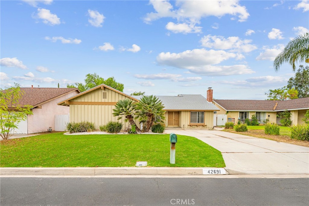 42691 San Julian Place