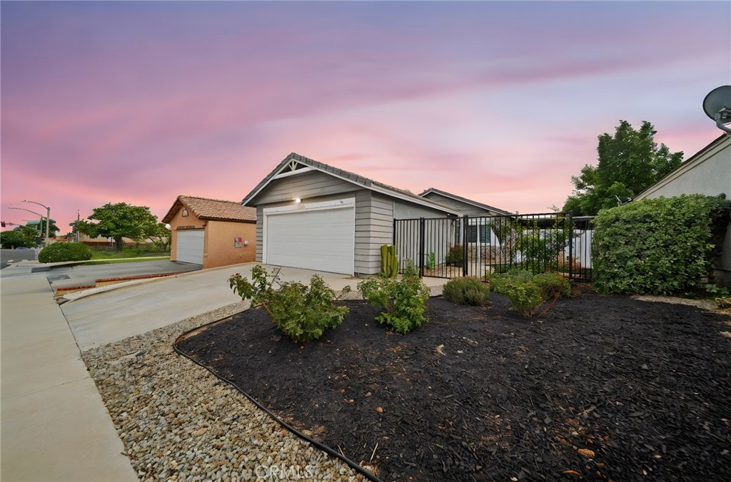 27780 Hillpointe Drive