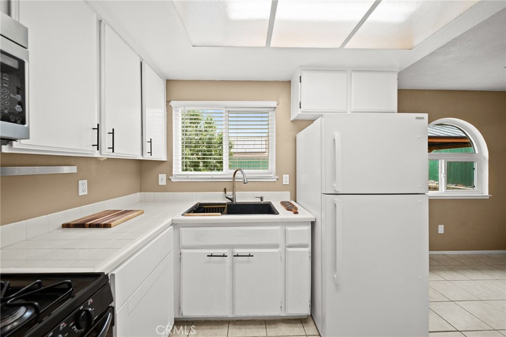 27780 Hillpointe Drive