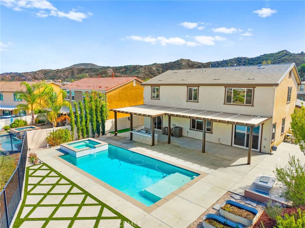 45745 Altree Court