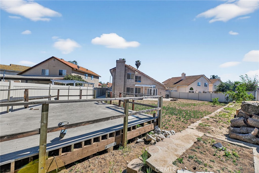 39055 Via Las Sintras