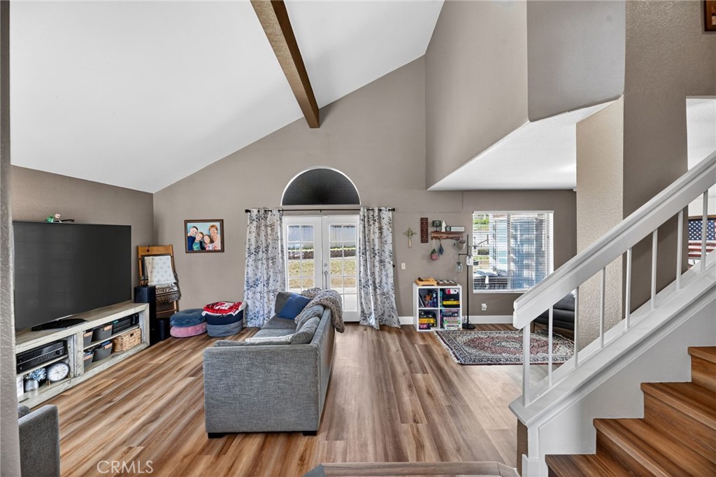 39055 Via Las Sintras