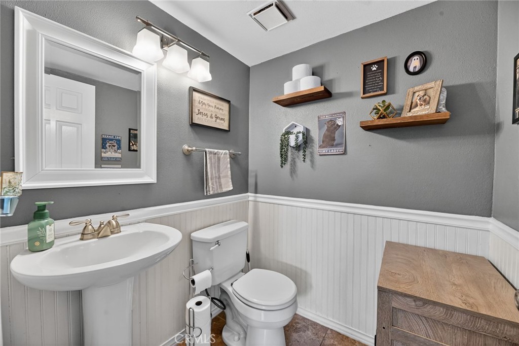 39055 Via Las Sintras