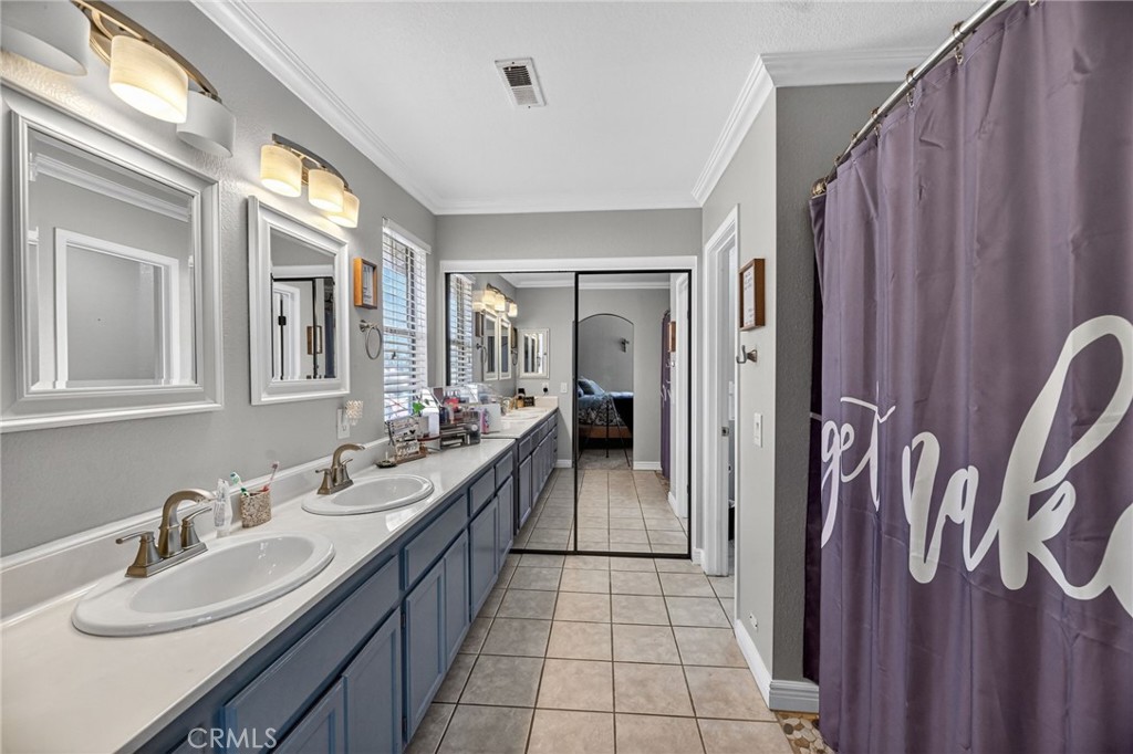 39055 Via Las Sintras