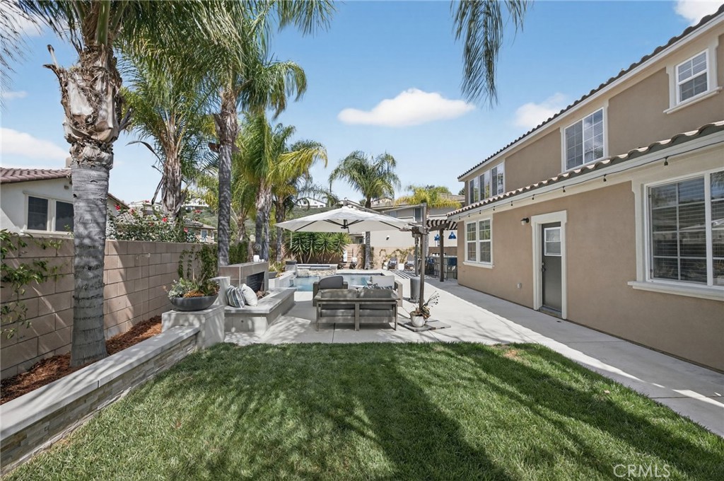 46093 Hunter Trail